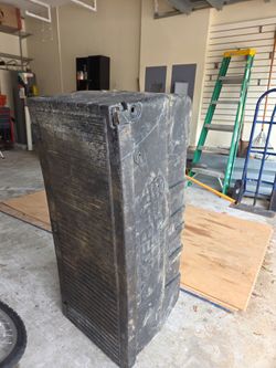 Delta Packer 45 Black Plastic Tool Box 36'' truck storage