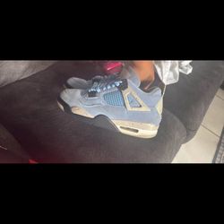 Jordan 4 Unc