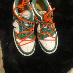 Off-White Green Nike Dunks – Great Condition (No Box) (size 10.5)