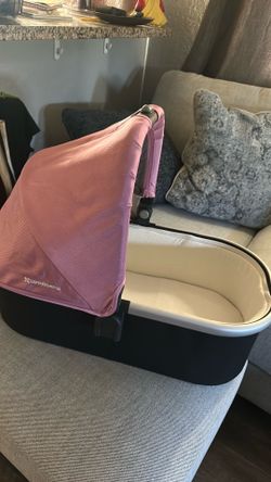 Uppababy “pink” bassinet