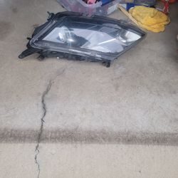 2010-12 Ford Fusion Headlight 