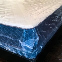 Queen Plush Mattress And Boxspring (Free Delivery )