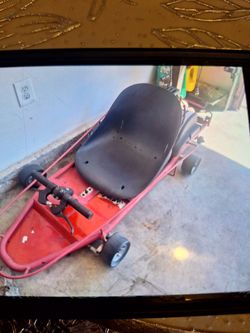 Gokart   en burnas condiones  prende y funciona bien.
