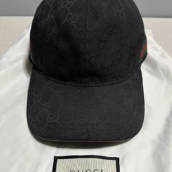 Gucci GG CANVAS BASEBALL HAT with Sherry Line