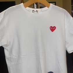 Size Large CDG Tshirt