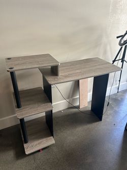 Small working desk