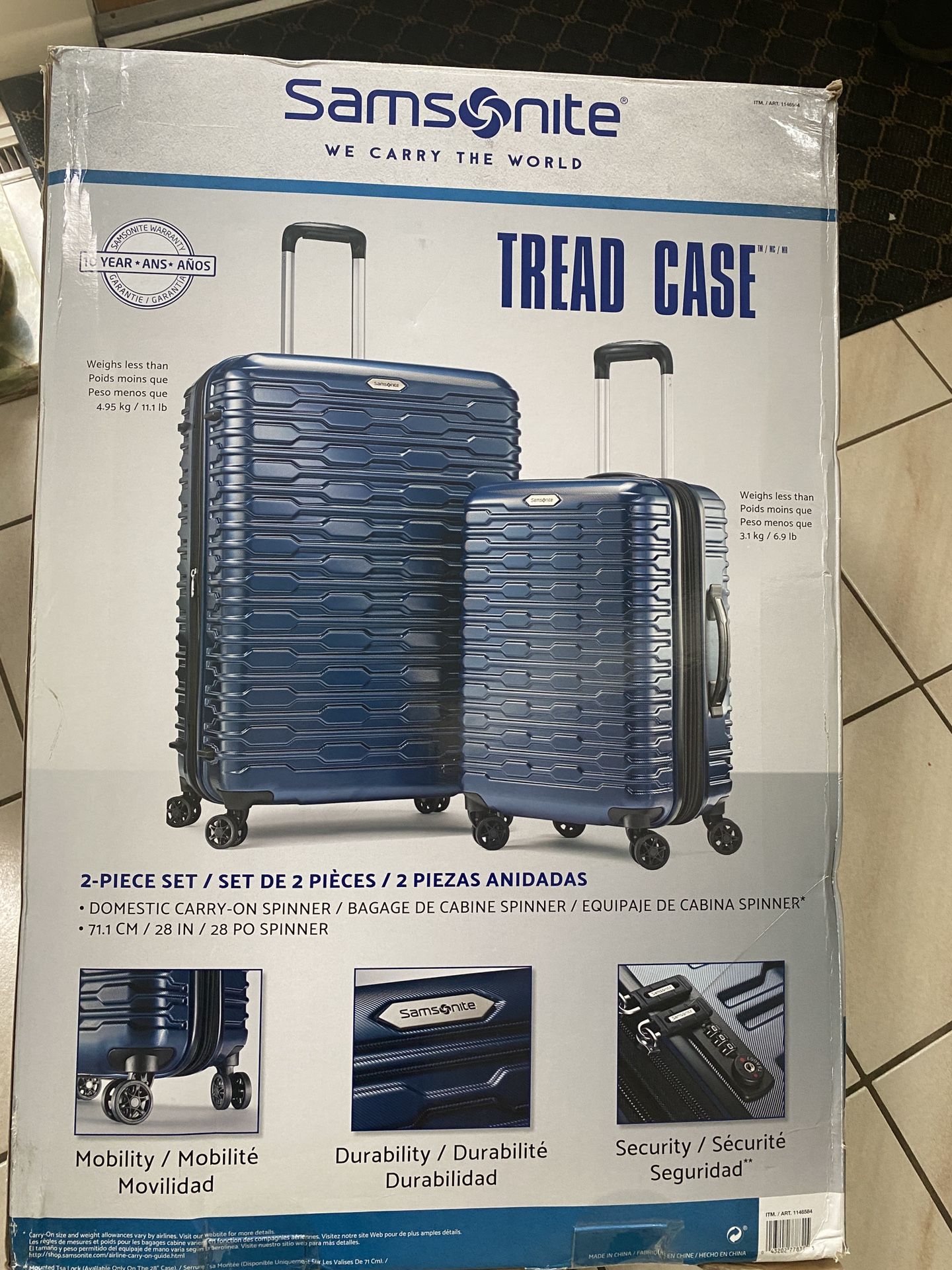 Samsonite 2 Piece set New In Box Hard Baby blue