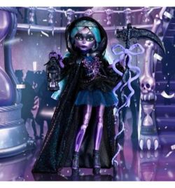 MATTEL CREATIONS MONSTER HIGH SKULLECTOR RIVER STYXX DAUGHTER OF THE GRIM REAPER DOLL NEW IN BOX--PRICE IS FIRM