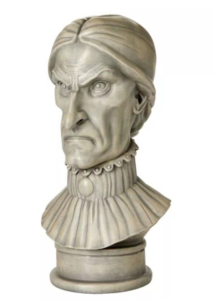 NEW -- The Haunted Mansion Table-Top Female Bust - Disney -- RARE