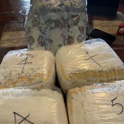 Pañales Size 4 / 75 Size 5 / 25 Luvs Size 4/ 75 Total 175 Pañales 