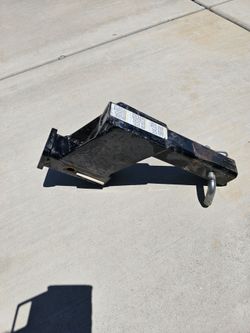 Vehicle hitch drop