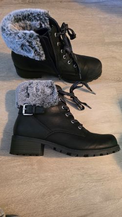 Girls size 5 boots