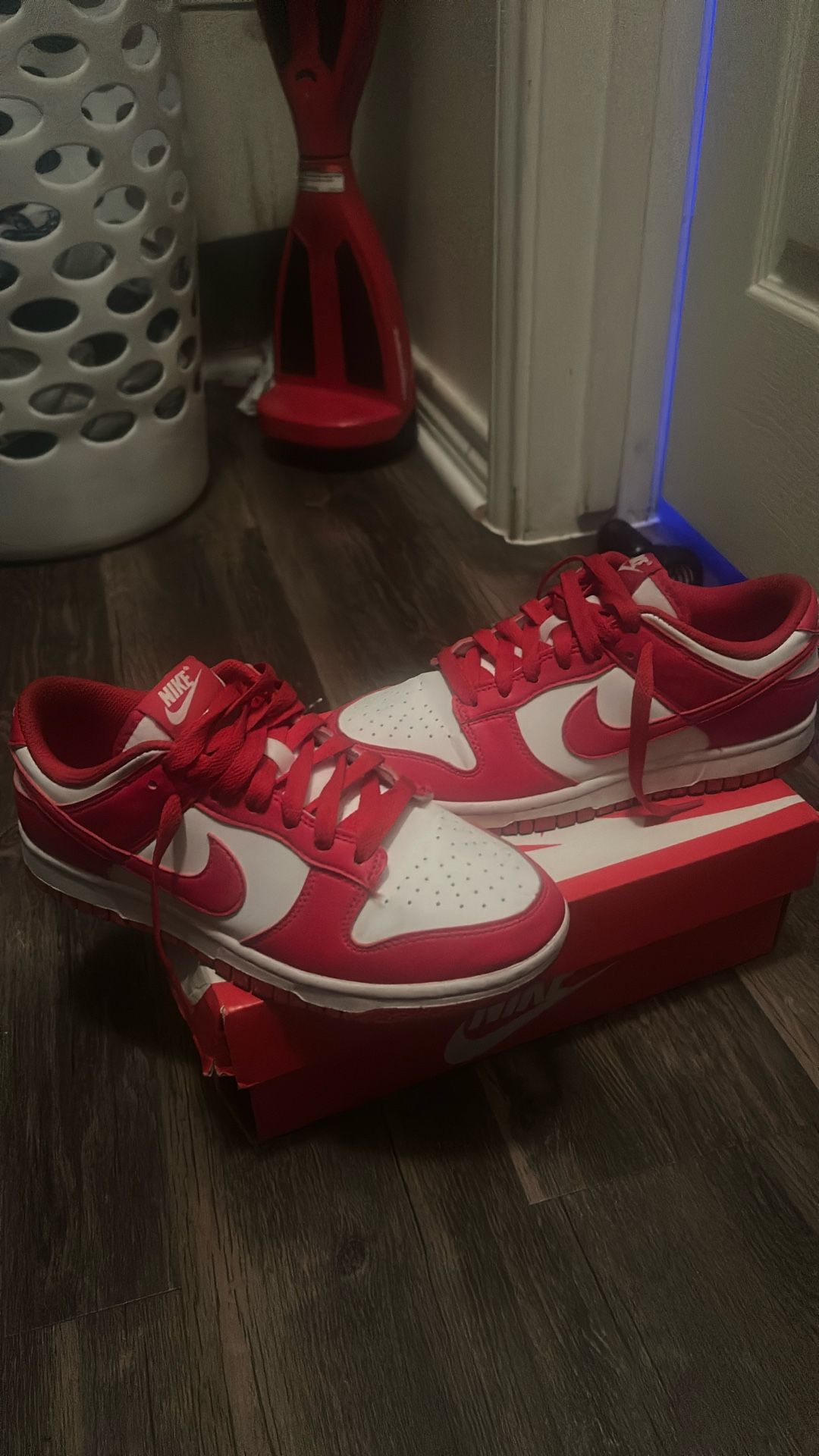 Nike Low Dunks University Red