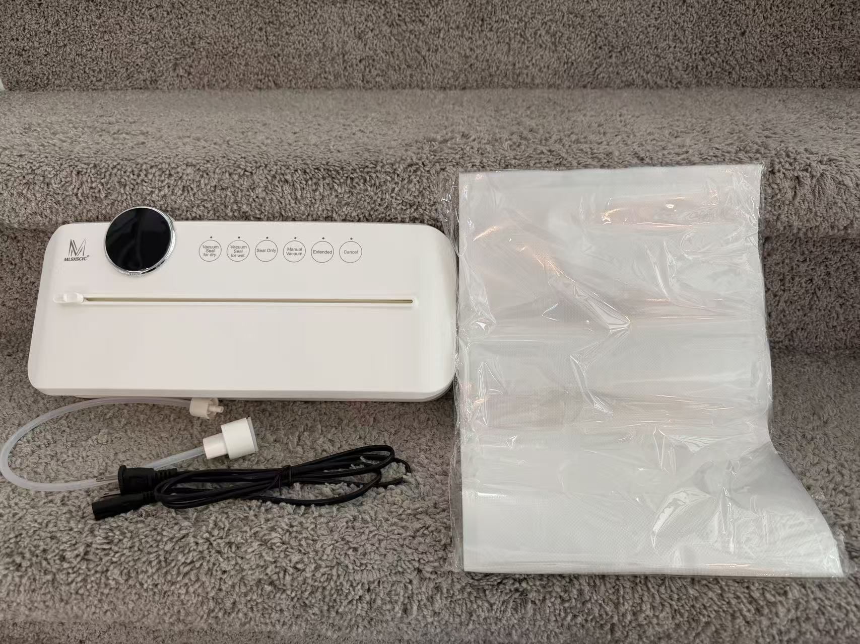 Brand New Vacuum Sealer Machine for Food, Updated 2025 Food Sealer, 6-in-1 Food Sealer with Digital 