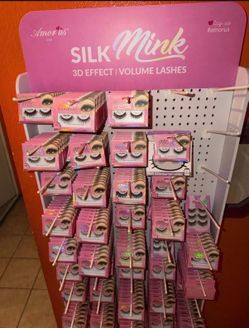 Mink eyelashes + stand