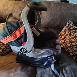 Baby Trend Infant Car seat With Removable Base 