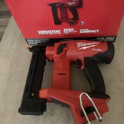 Milwaukee M18 Fuel 1/4 Narrow Crown Stapler (tool Only)