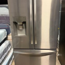 Refrigerator - Kenmore Elite French Door 3 Door Water Dispenser ✅ $50 Down P