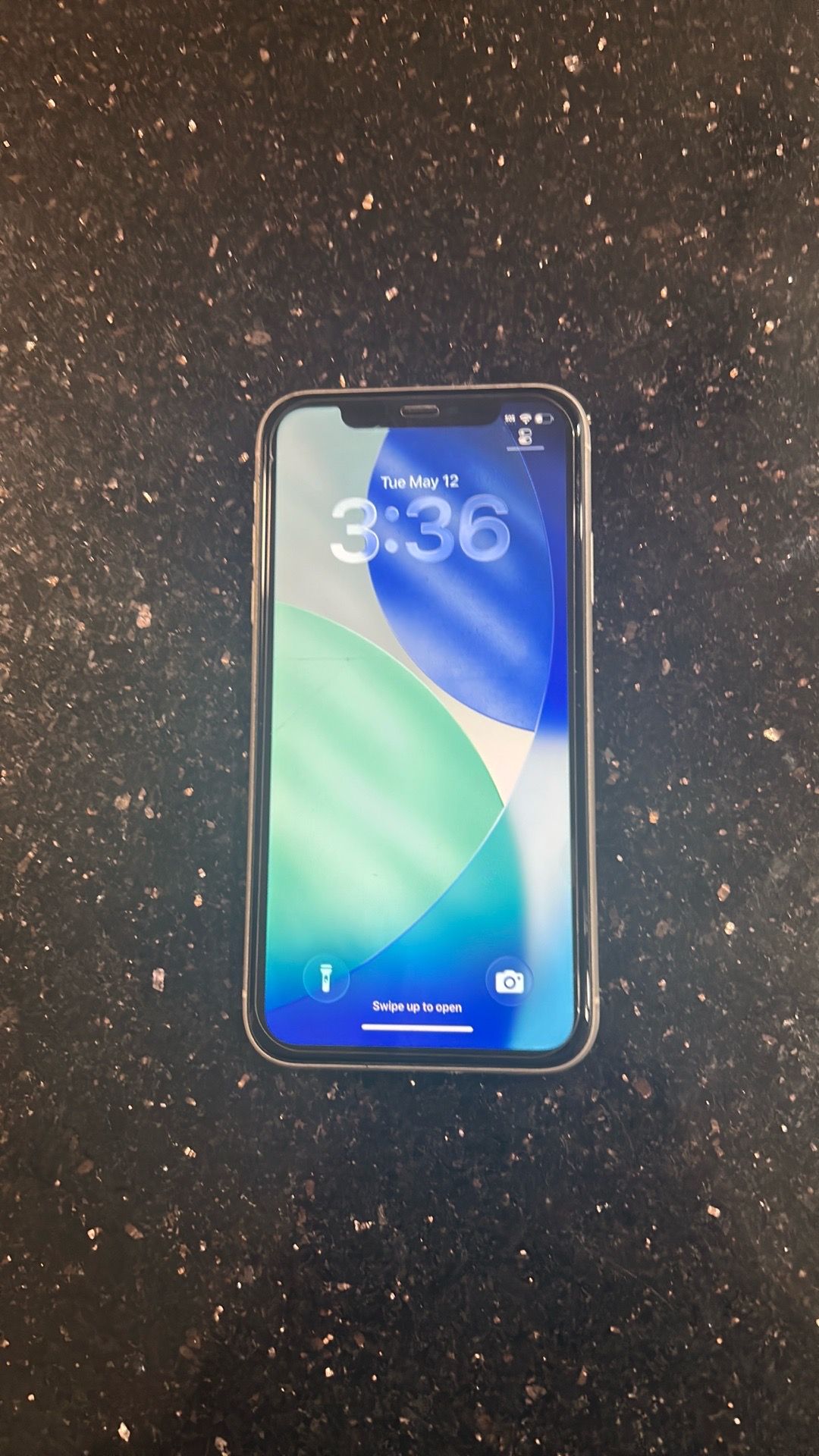 iPhone 11 white 64 GB unlocked