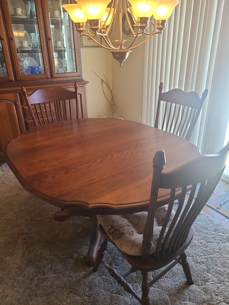 Kitchen Table With 4 Chairs