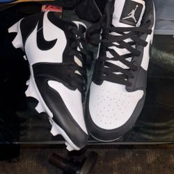 SIZE 13 Men Cleats