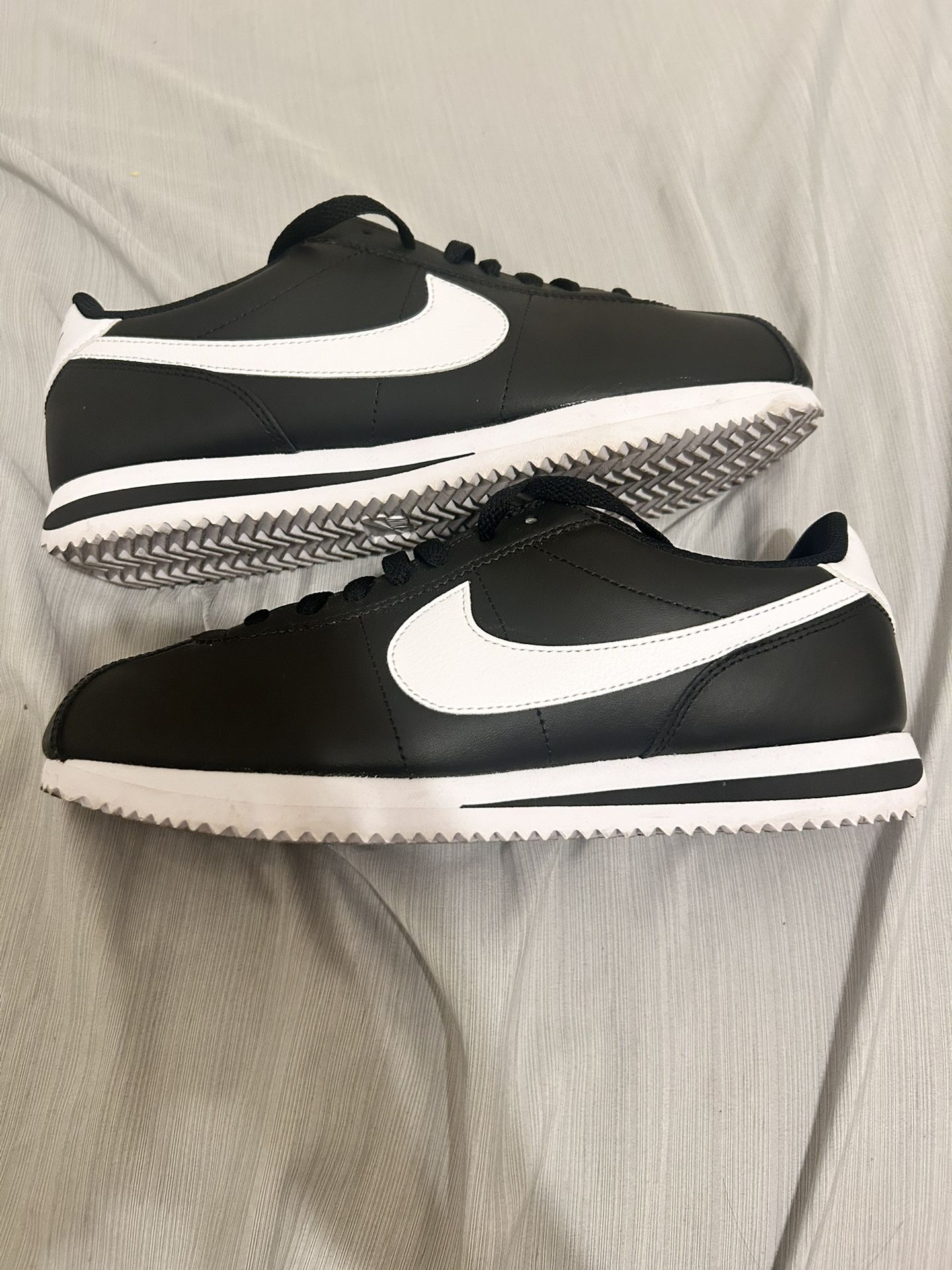 Nike Cortez’s Size 7.5