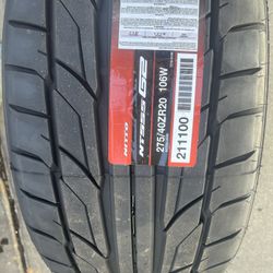 275/40/20 Nitto Nt555G2