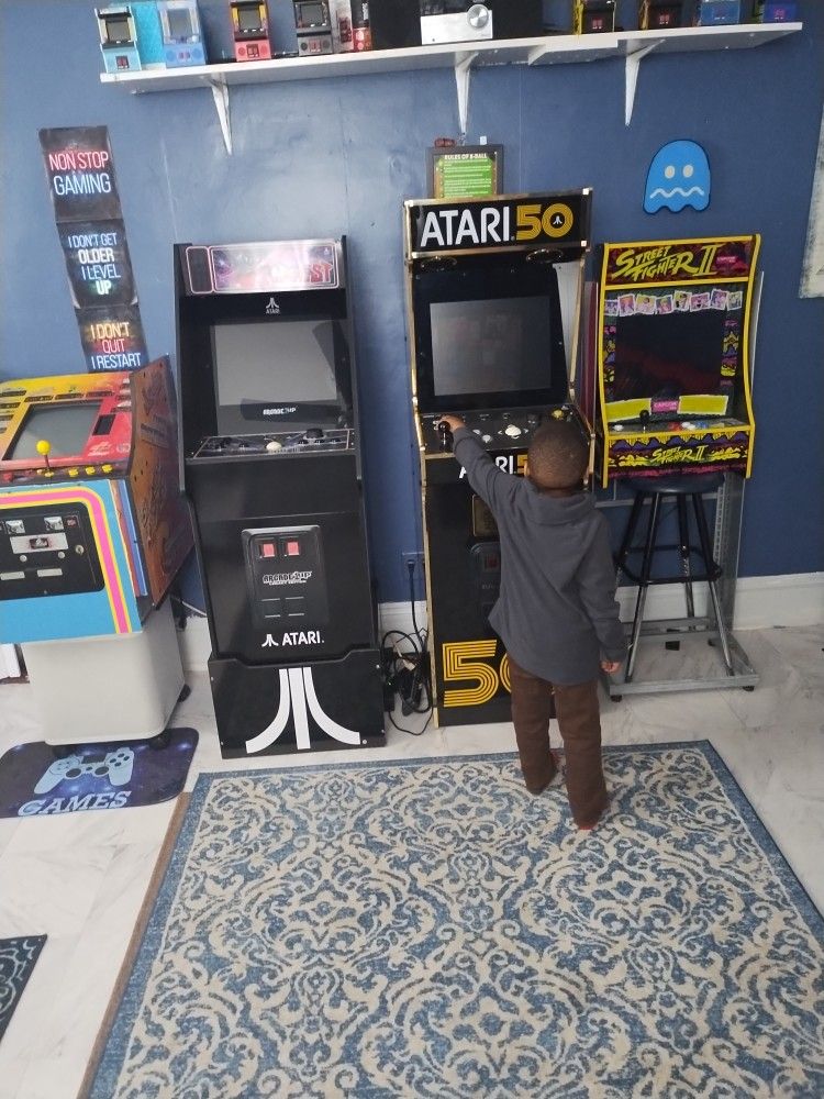 Partycade Come Street  Fighter With   9 Games Trade For Atari Pong