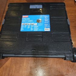 STAPLES ROLLING CRATE