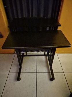 Laptop/computer desk