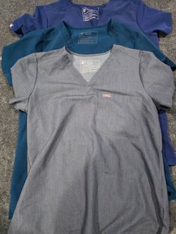 New FIGS One Pocket top srubs assorted colors all XS