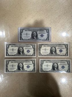 Lot of 5 US $1 Silver Certificates Blue Seal series 1935