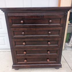Wood 5-Drawers Chest Dresser