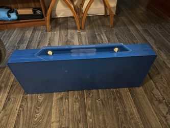 Foldable picnic table