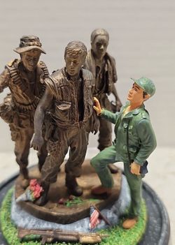Franklin Mint “We Stand Together " Vietnam Memorial Sculpture With Globe