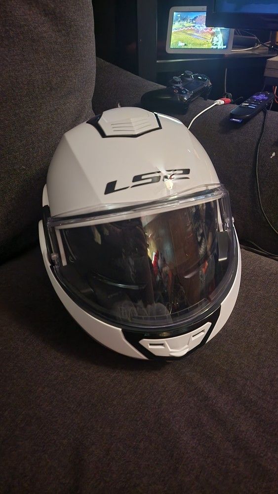 LS2 VALIANT MOTOCYCLE HELMET 