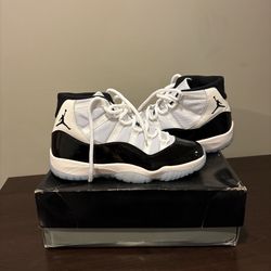Jordan 11 Condors Size 10