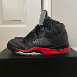 Jordan 5 SATIN BRED