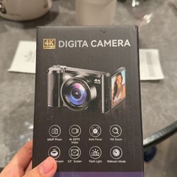 4K Vlogging Camera 56MP 📸 Flip Screen + SD Card (Brand New)