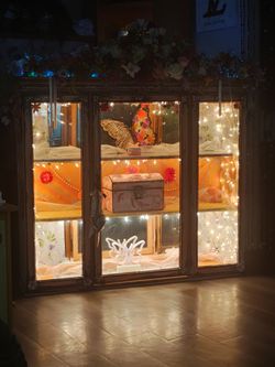 COMIC/PRINCESS/UNICORN/DISPLAY CABINET