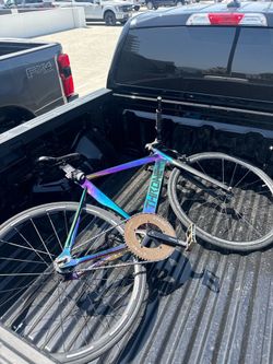 THRONE BIKE