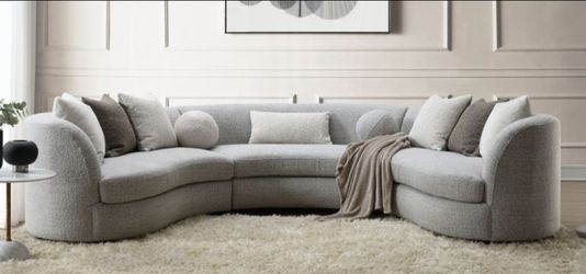 Brand New Grey Modern Style Sectional Sofa (Pillows Included)