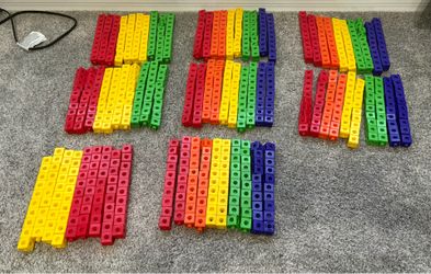 7 full sets plus 90 (790) unifix cubes