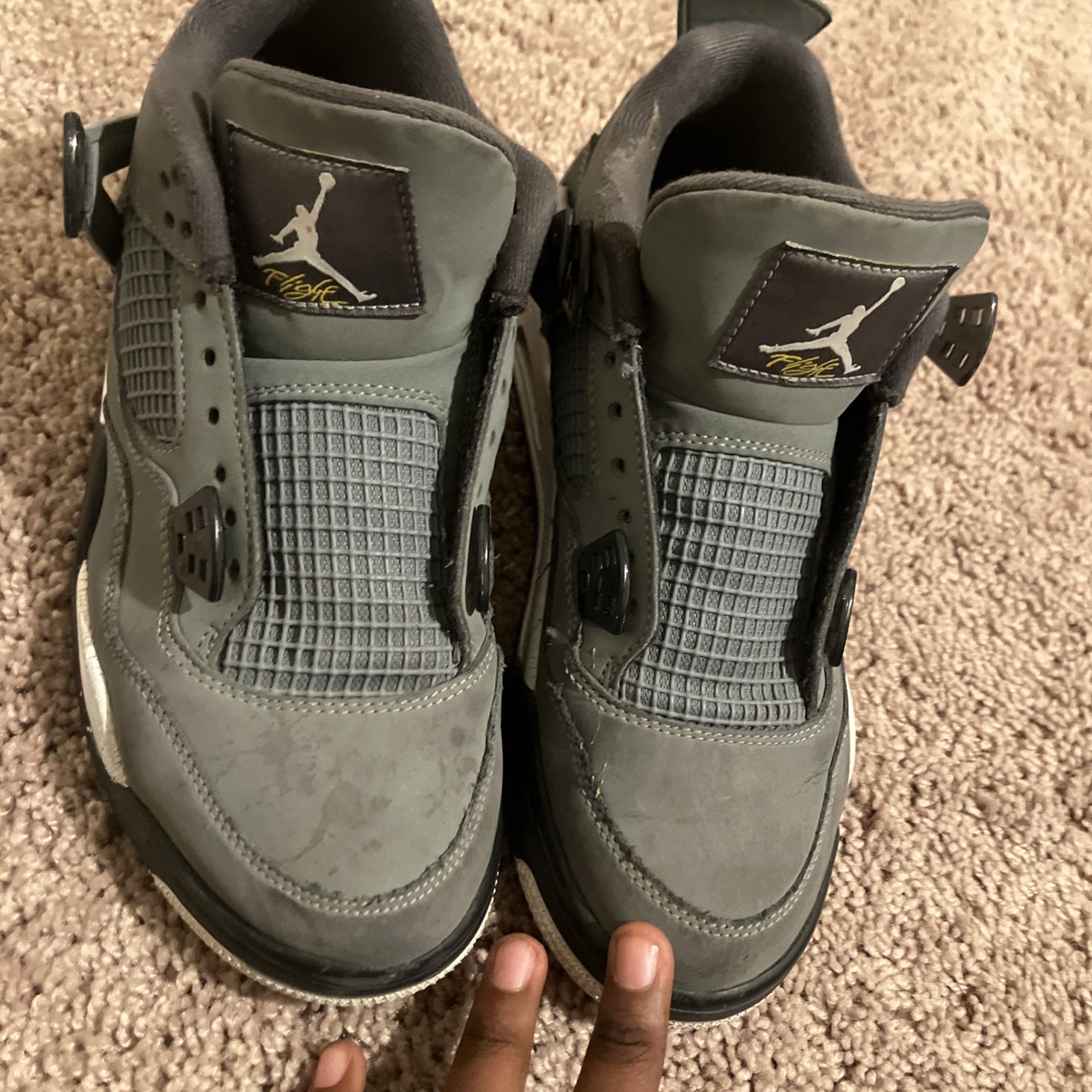 Jordan 4 grey colorway