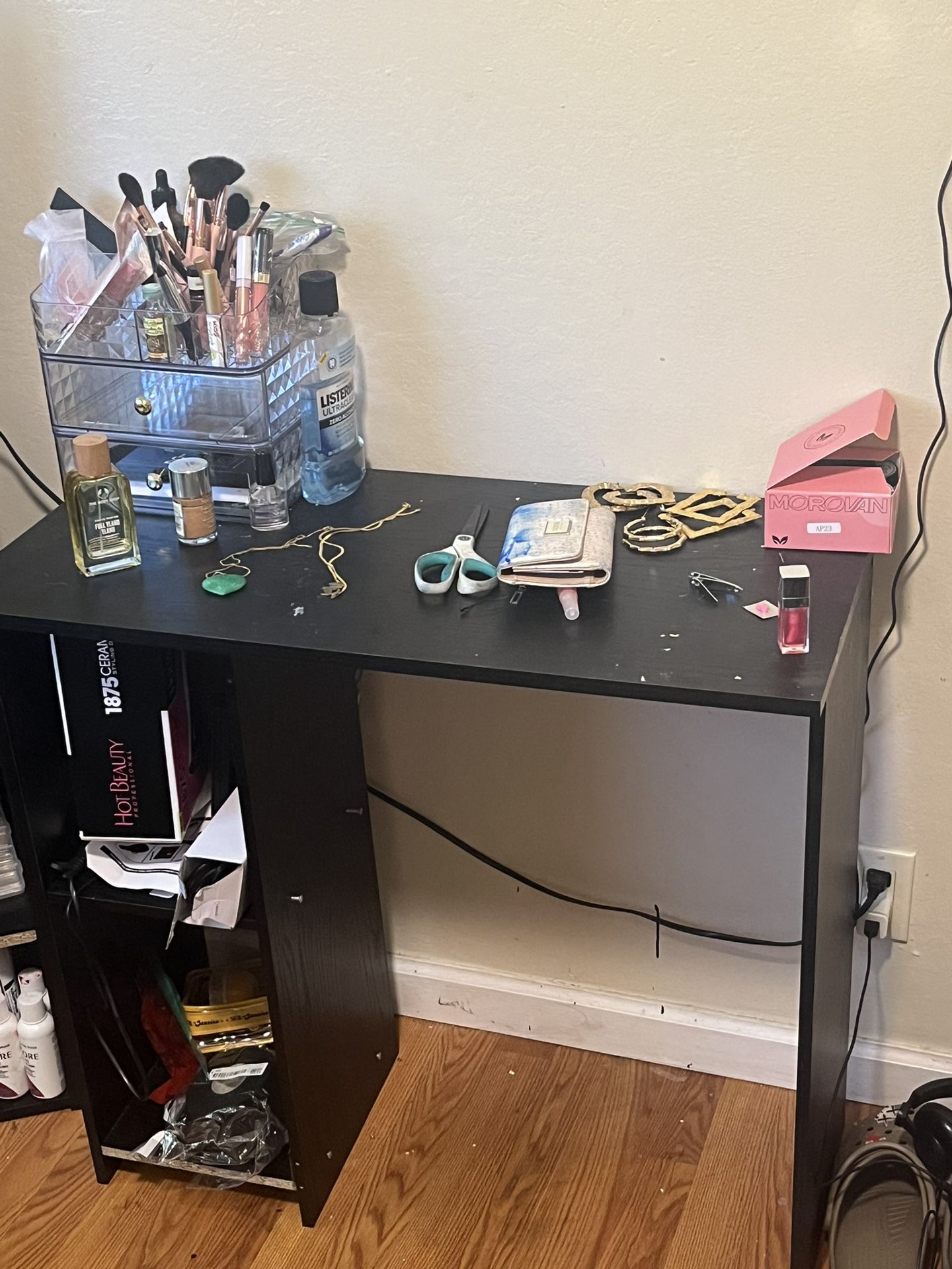Black Desk (will Clean Before giving It Too You) 