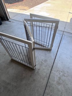 Pet or kids gate