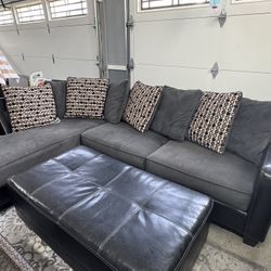 Sectional Couch With Ottoman And Pillows 