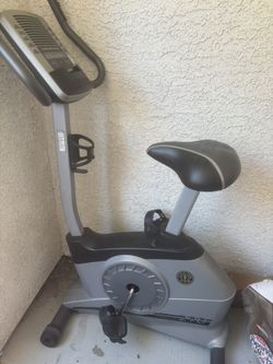 Gold Gym Workout Machine