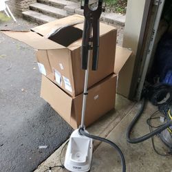 Comair Garmet Cleaner (1 Missing Wheel)