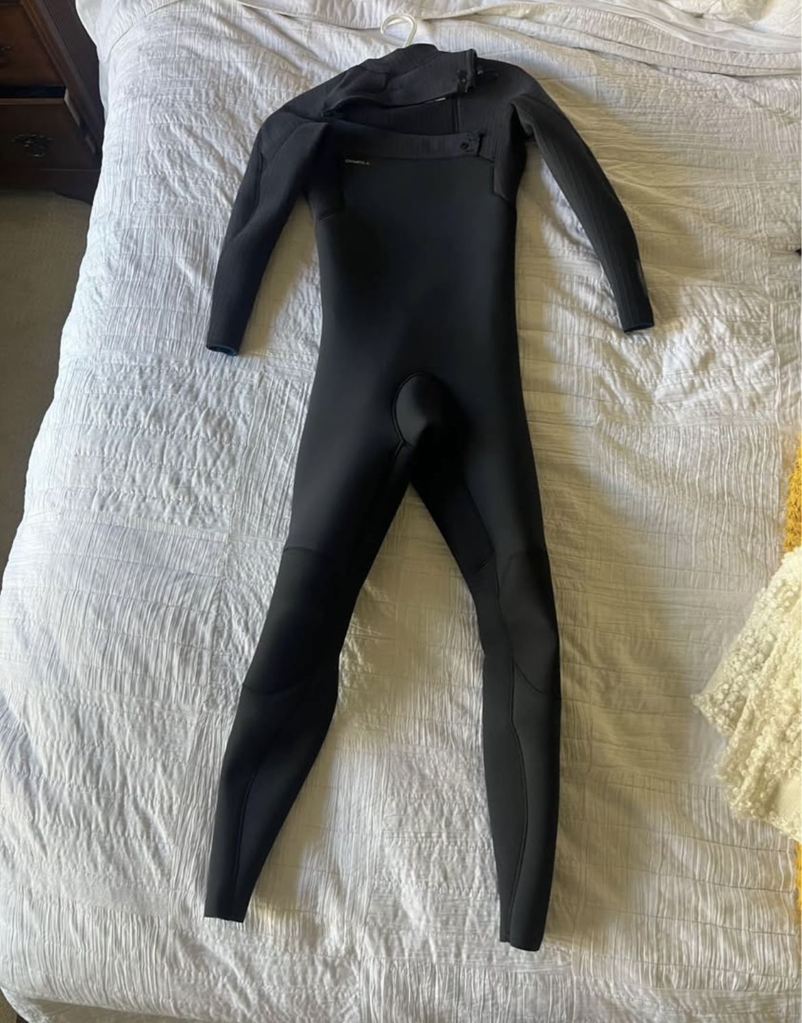 4/3 Wetsuit- ONEILL HYPERFREAK Chest zip full suit 